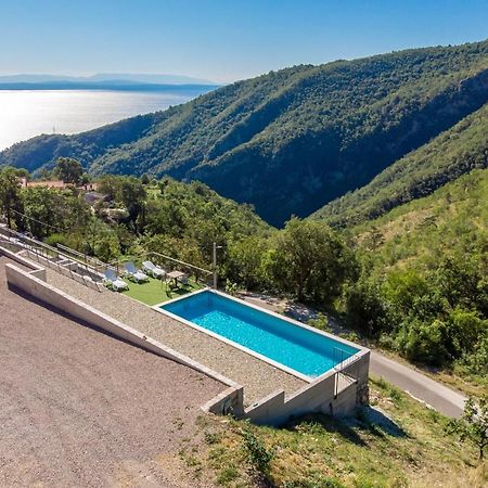 B&B Villa Betina Ловран Экстерьер фото